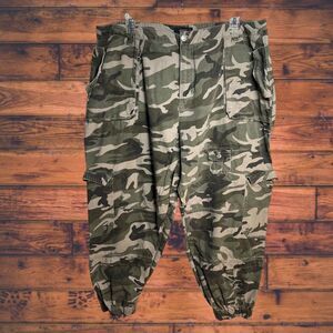 Forever 21+ Green Camouflage Jogger Cargo Pants 3XL